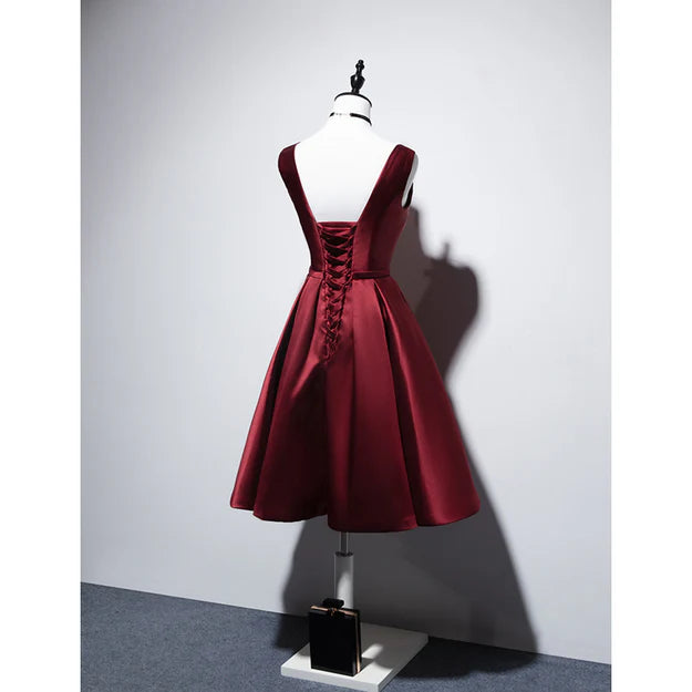 Luolandi Wine Red V-neckline Satin Lace-up Homecoming Dress Short Prom Dress Party Dress Formal Dress